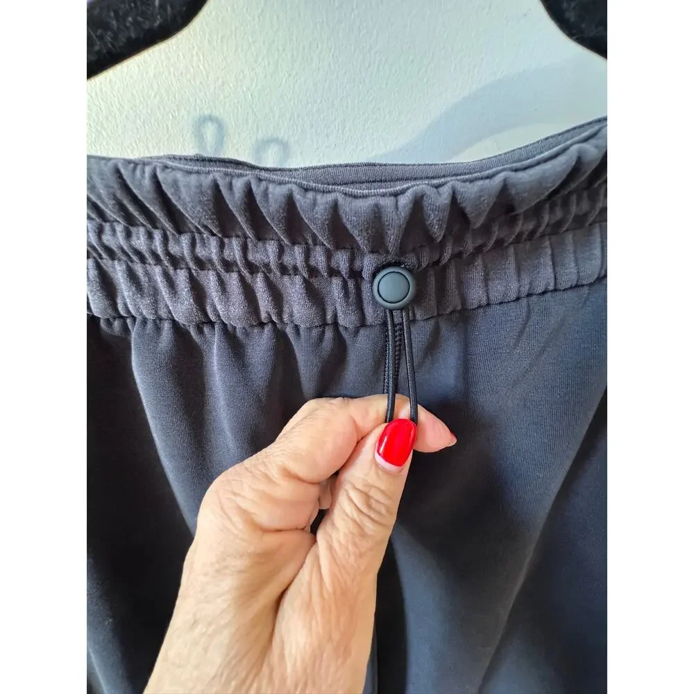 Lululemon Black Softstreme High-Rise Straight Leg Pant Regular Size 6 Small